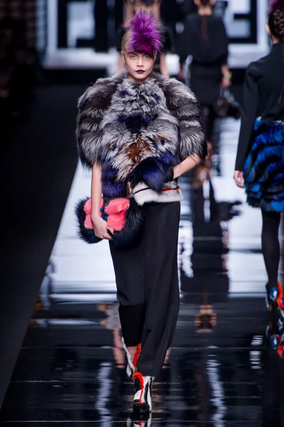 Look 37